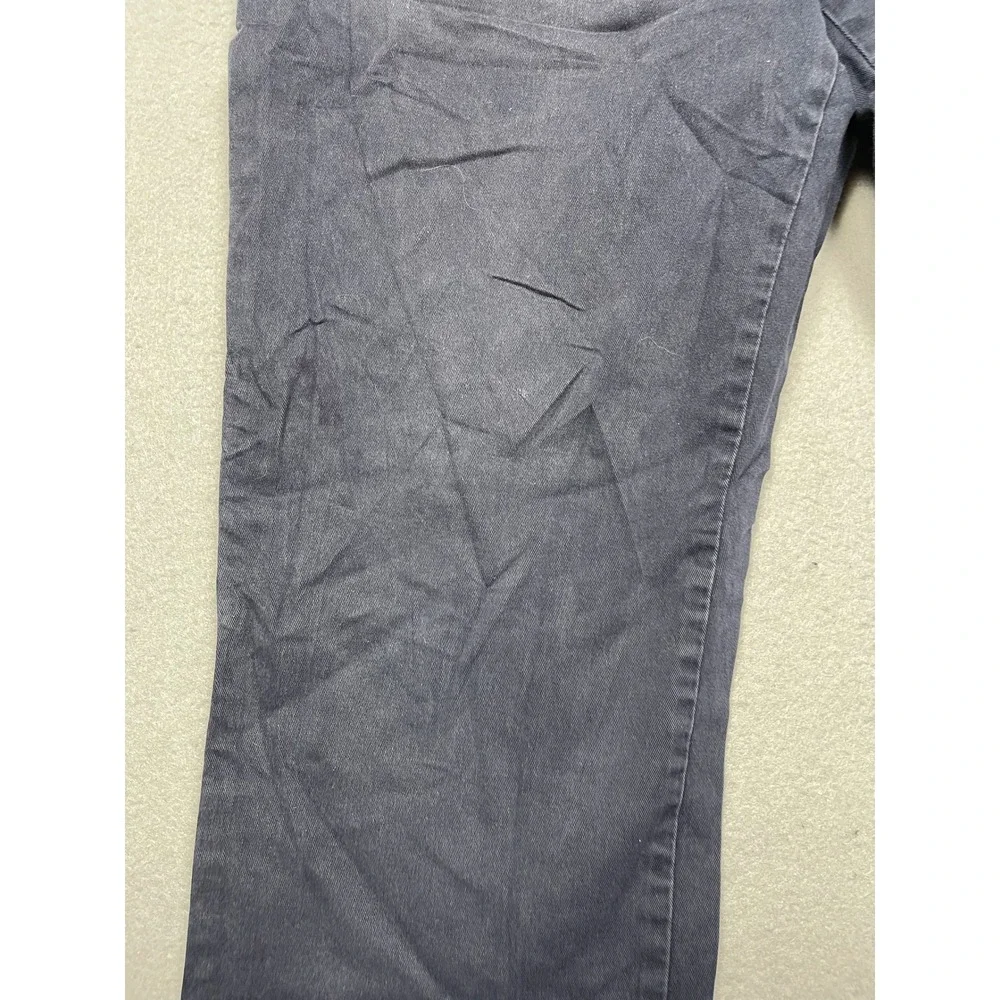 GAP essential khaki